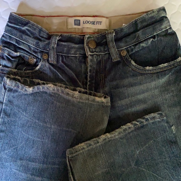 Gap Kid’s distressed jeans, Loose Fit - Picture 5 of 8
